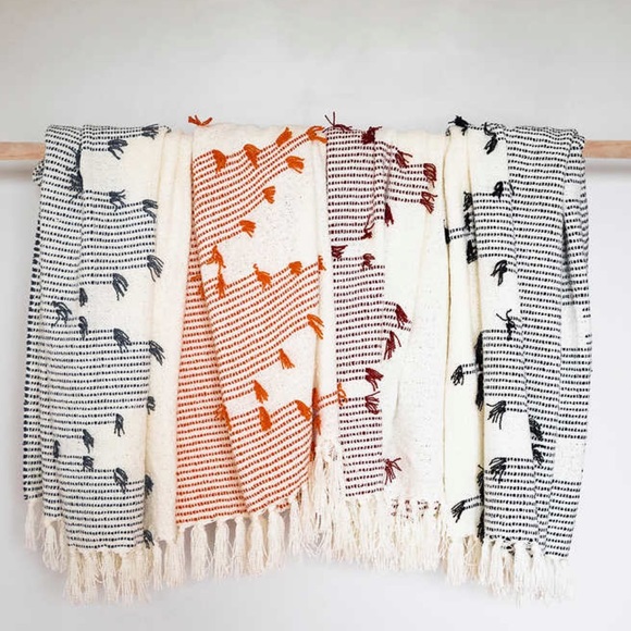 Revolution Home Lightweight Boho Throw in Orange NWT - Picture 7 of 7